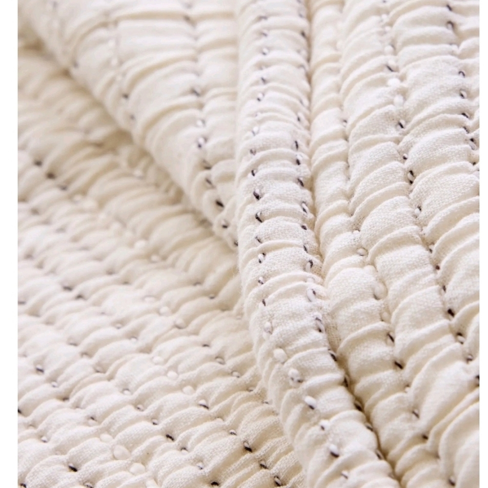 Quince Organic Cotton Channel Matelasse Coverlet - Thumbnail 2